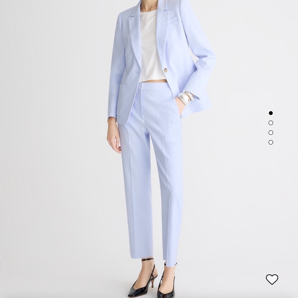 *NEVER WORN* *TAGS STILL ON* Straight leg pant in stretch linen blend